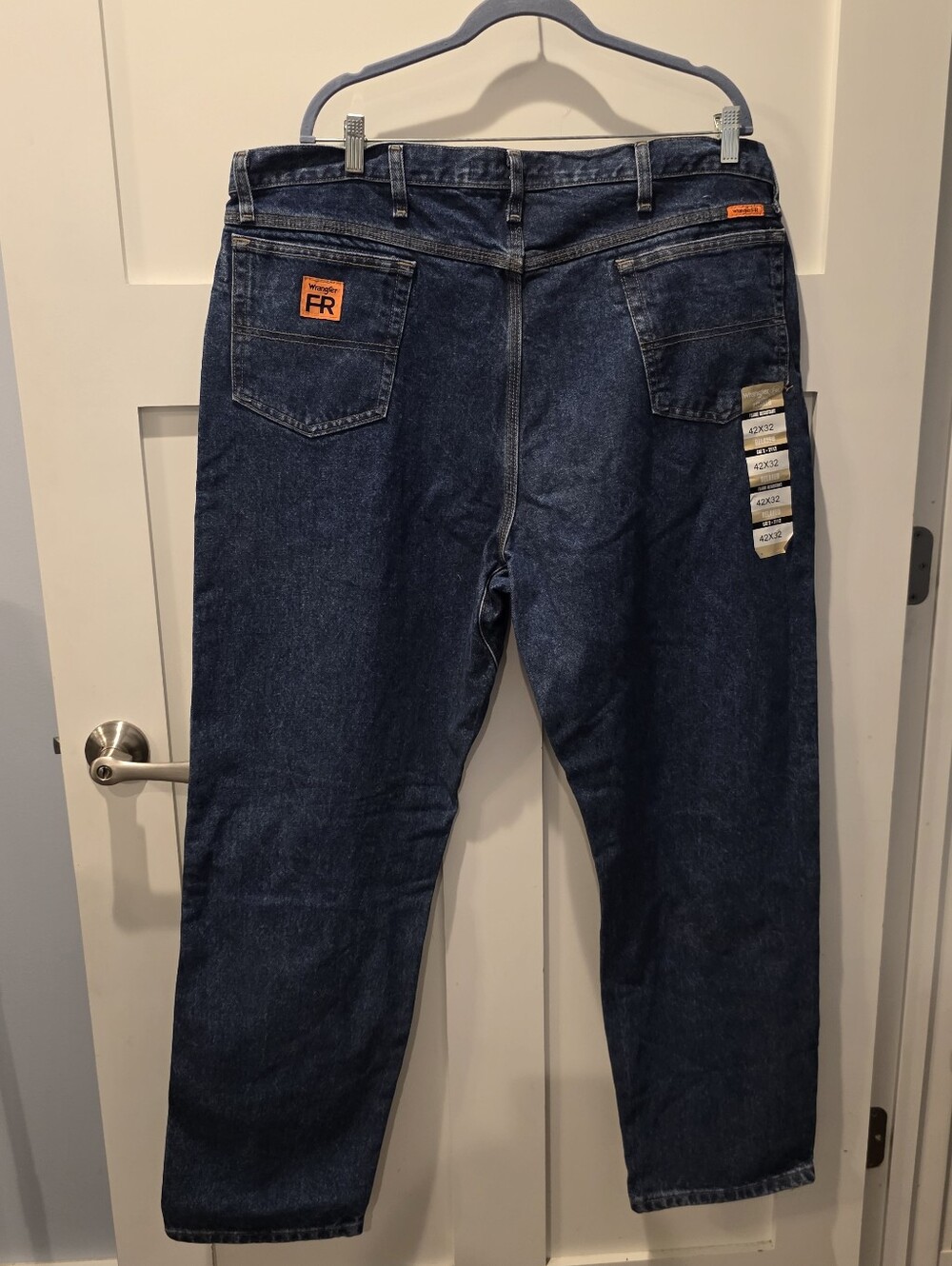 Wrangler Flame Resistant Jeans Mens 42 X 32 CAT2 2112 Work Relaxed FR3W050 NWT